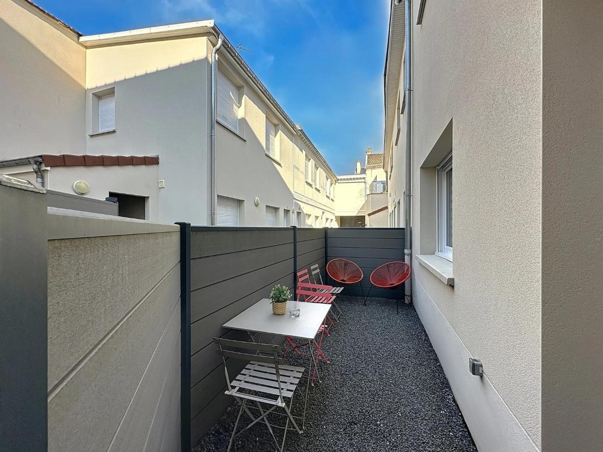 Le Sacre - Centre - Cour Privative - Parking Apartment Reims Exterior photo