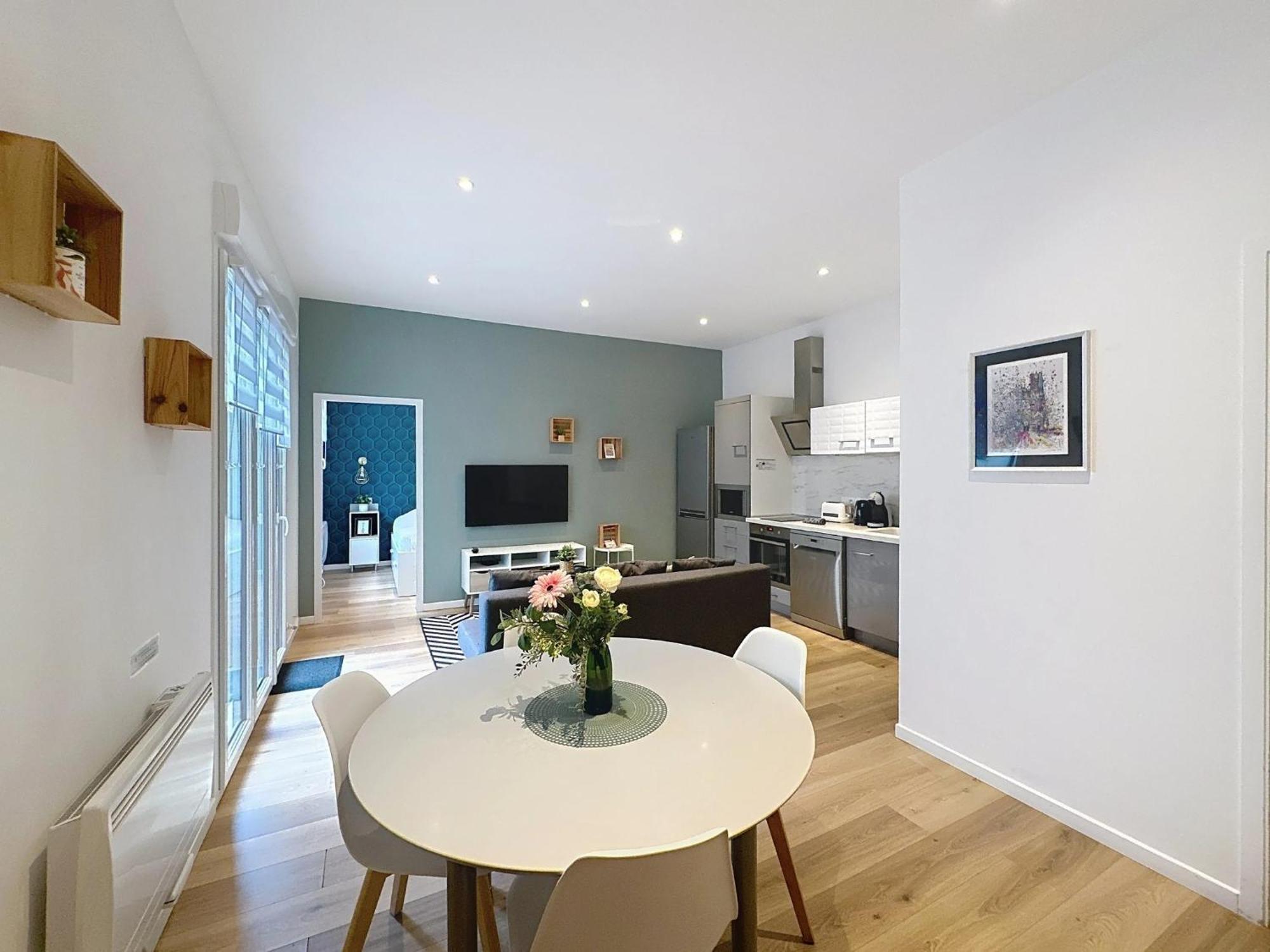 Le Sacre - Centre - Cour Privative - Parking Apartment Reims Exterior photo