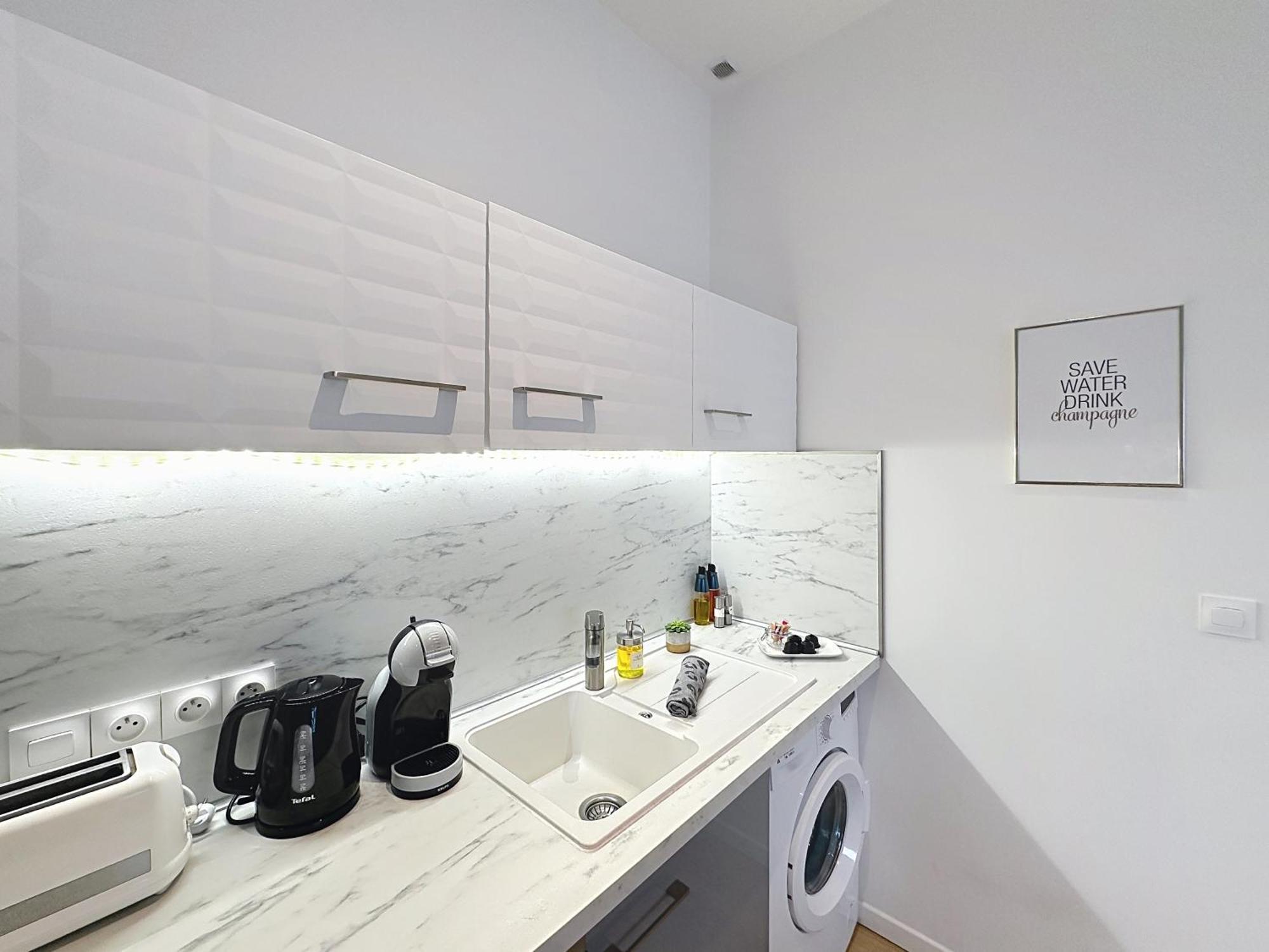 Le Sacre - Centre - Cour Privative - Parking Apartment Reims Exterior photo